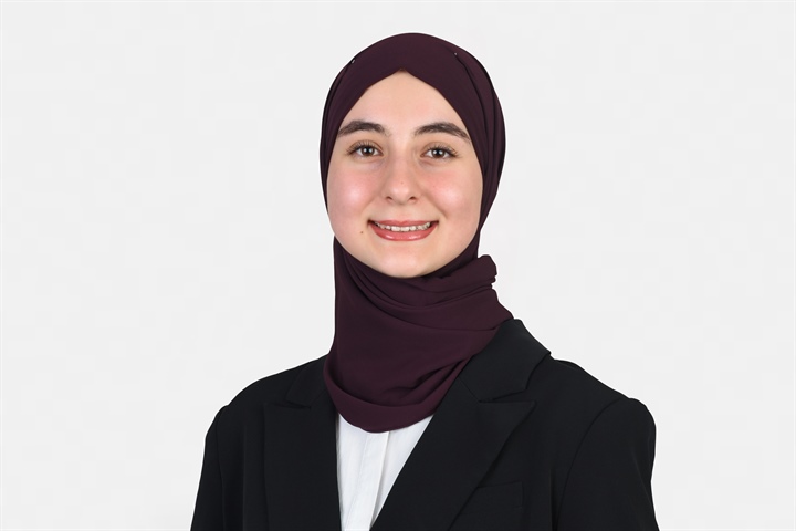 Portraitbild von Selin Kaynak